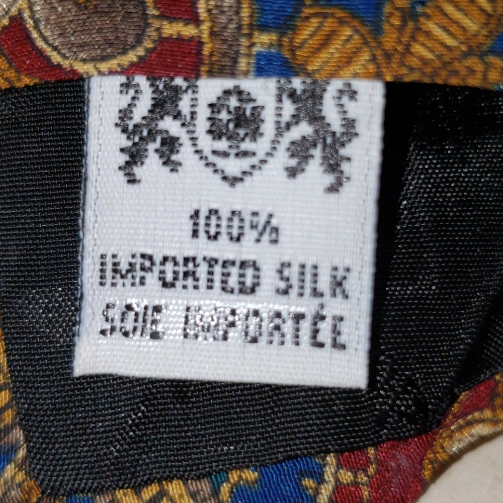 The Metropolitan Museum of Modern Art Silk tie - Picture 6 of 7